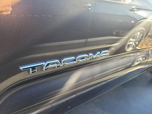 2023 Toyota Tacoma SR5