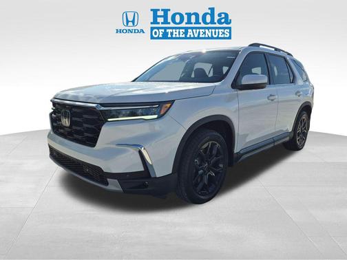 2025 Honda Pilot Touring 8-Passenger