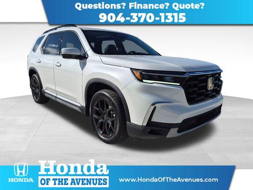 2025 Honda Pilot Touring 8-Passenger