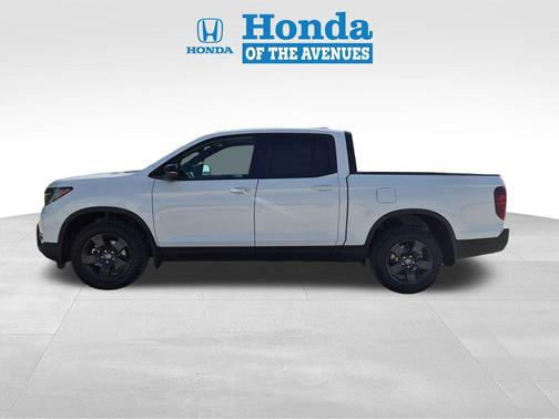 Platinum White Pearl 2026 Honda Ridgeline TrailSport