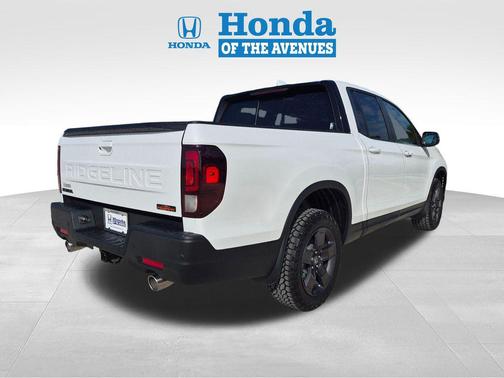 Platinum White Pearl 2026 Honda Ridgeline TrailSport