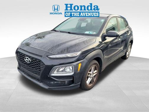 Ultra Black Pearl 2020 Hyundai KONA SE