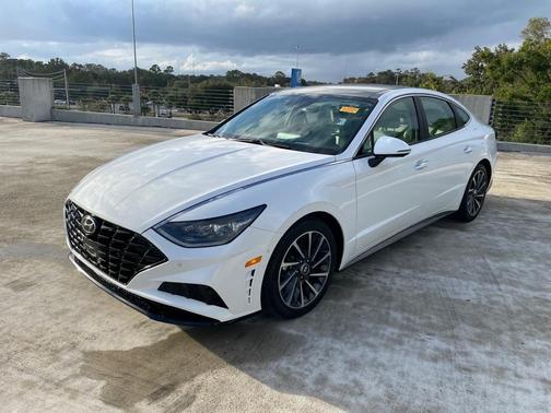 2023 Hyundai SONATA Limited