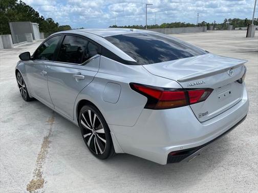 2020 Nissan Altima SR FWD
