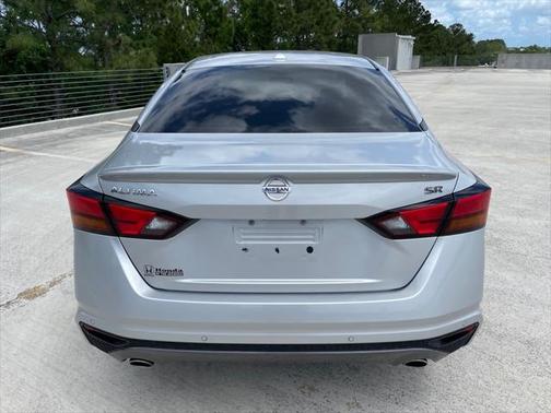 2020 Nissan Altima SR FWD