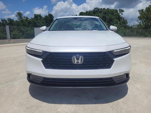 2025 Honda Accord LX 1.5T