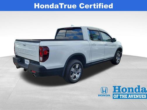 Platinum White Pearl 2024 Honda Ridgeline RTL