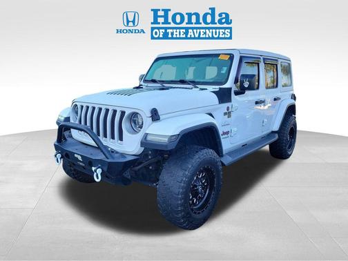 Bright White Clearcoat 2020 Jeep Wrangler Unlimited Sahara