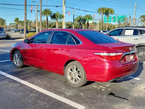 2017 Toyota Camry SE