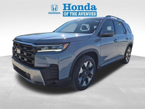 Sonic Gray Pearl 2026 Honda Pilot Touring 8-Passenger