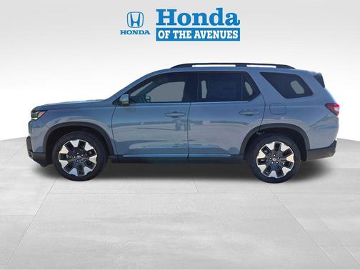 Sonic Gray Pearl 2026 Honda Pilot Touring 8-Passenger