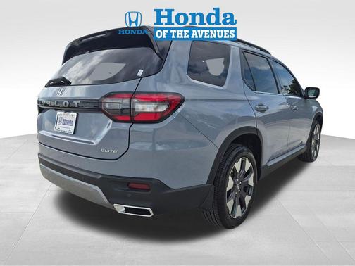 Sonic Gray Pearl 2026 Honda Pilot Elite