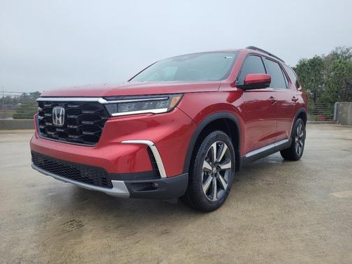 2025 Honda Pilot Touring 8-Passenger