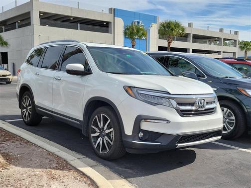 2021 Honda Pilot Touring 8-Passenger