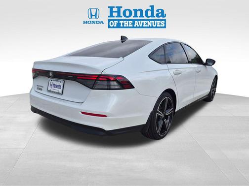 Platinum White Pearl 2026 Honda Accord SE