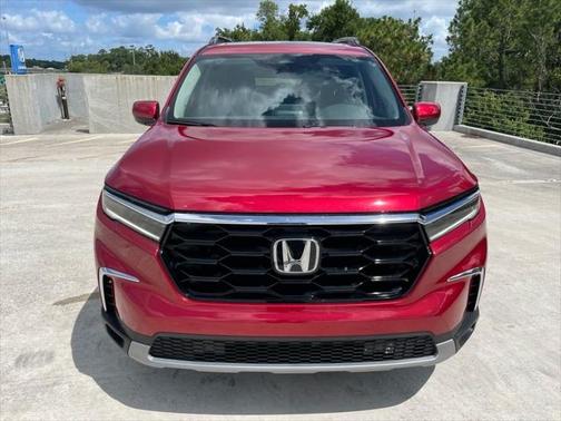 2025 Honda Pilot Touring 8-Passenger