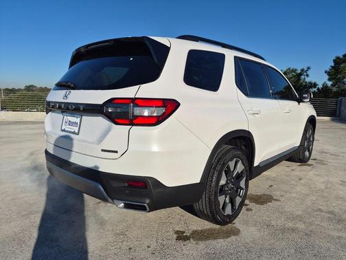 2026 Honda Pilot Touring 8-Passenger