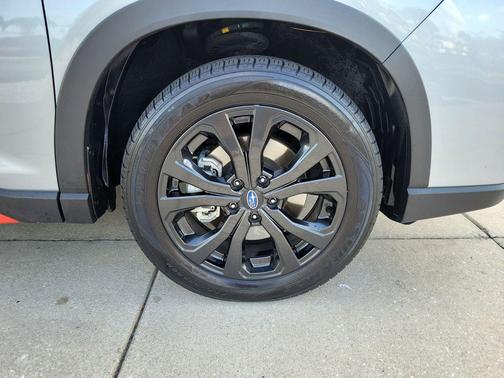 Ice Silver Metallic 2021 Subaru Forester Sport