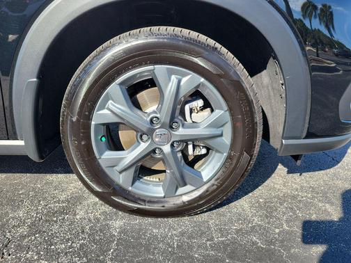 Crystal Black Pearl 2026 Honda HR-V LX