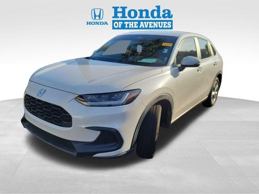Platinum White 2024 Honda HR-V LX