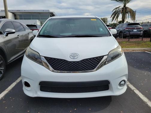 2017 Toyota Sienna SE