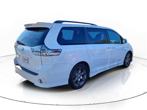 2017 Toyota Sienna SE