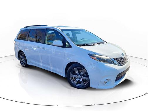 2017 Toyota Sienna SE