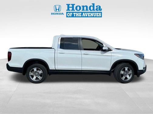 Platinum White Pearl 2026 Honda Ridgeline RTL