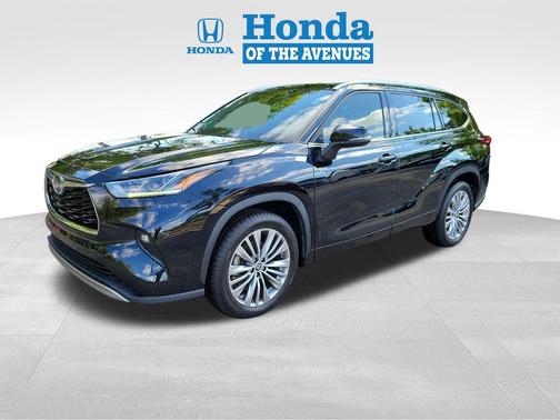 Midnight Black Metallic 2021 Toyota Highlander Platinum