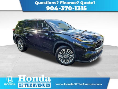 Midnight Black Metallic 2021 Toyota Highlander Platinum