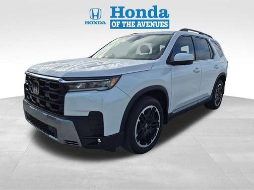 Platinum White Pearl 2026 Honda Pilot Touring 8-Passenger