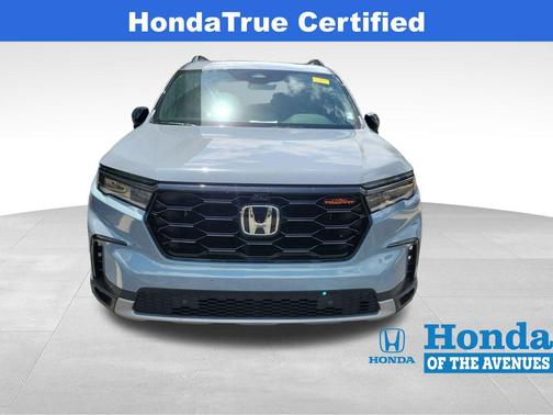 Sonic Gray Pearl 2025 Honda Pilot TrailSport