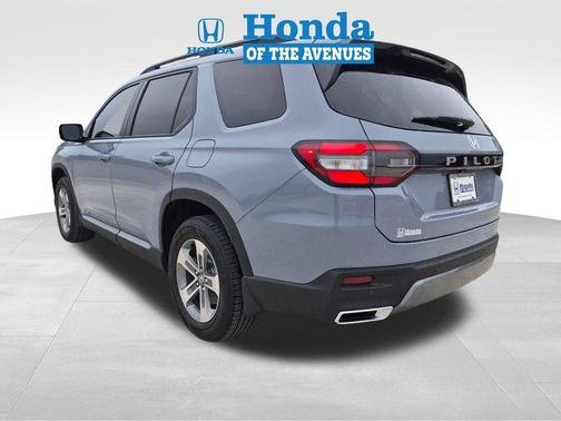 Sonic Gray Pearl 2026 Honda Pilot EX-L