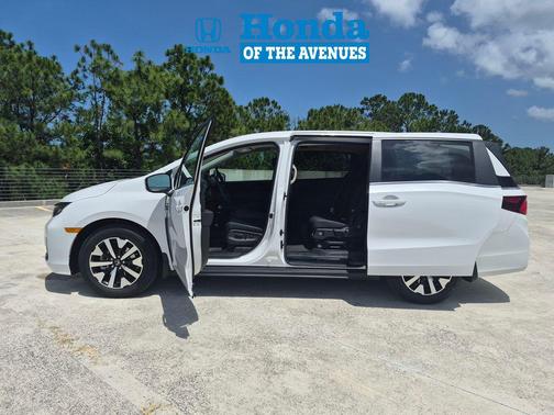 Platinum White Pearl 2026 Honda Odyssey EX-L