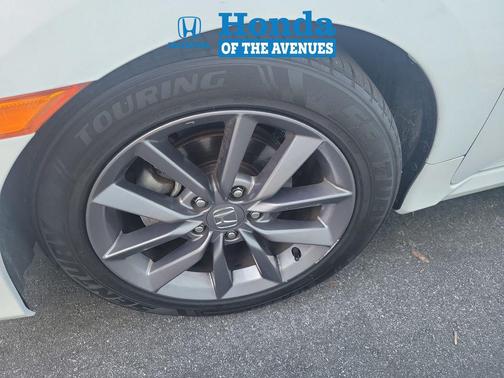 White 2019 Honda Civic EX-L