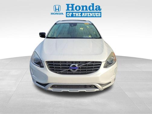 2017 Volvo XC60 T5 Dynamic