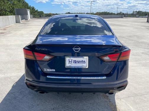 2023 Nissan Altima SR FWD