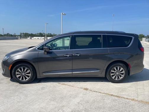 2019 Chrysler Pacifica Touring-L Plus