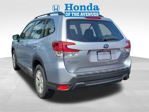 Ice Silver Metallic 2021 Subaru Forester Base