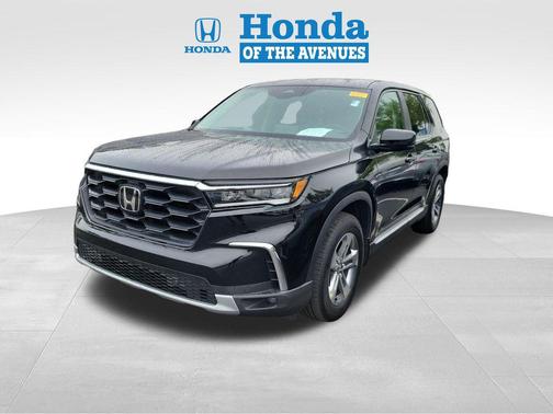 Crystal Black Pearl 2023 Honda Pilot AWD EX-L 8 Passenger