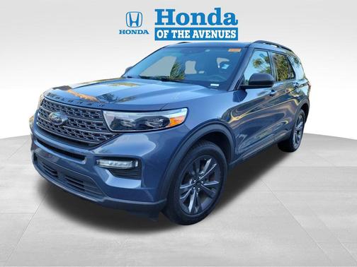 Blue Metallic 2021 Ford Explorer XLT