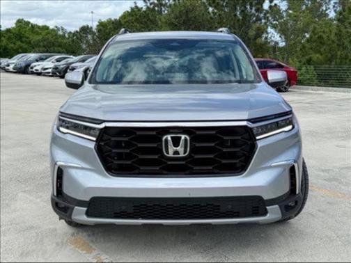 2025 Honda Pilot Touring 8-Passenger