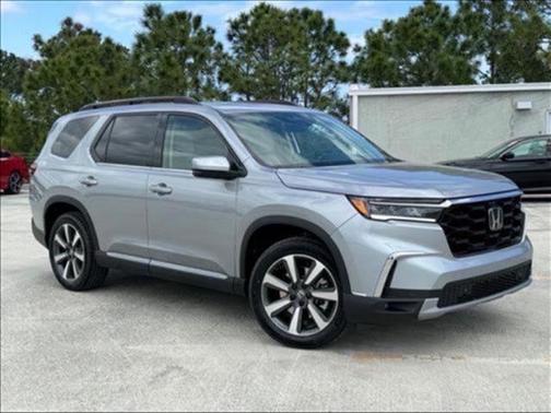 2025 Honda Pilot Touring 8-Passenger