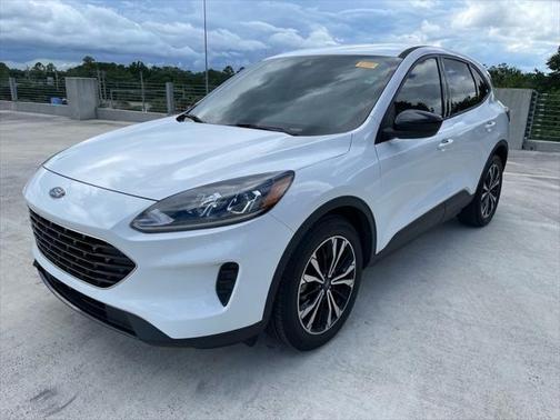 2022 Ford Escape SE