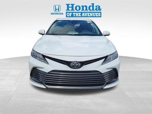 Ice 2024 Toyota Camry LE