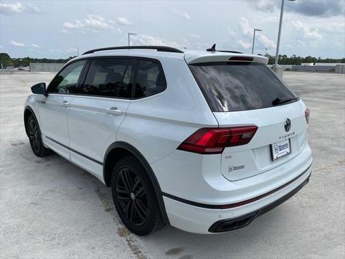 2022 Volkswagen Tiguan 2.0T SE R-Line Black 4MOTION