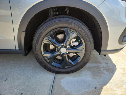 Silver Metallic 2026 Honda HR-V LX