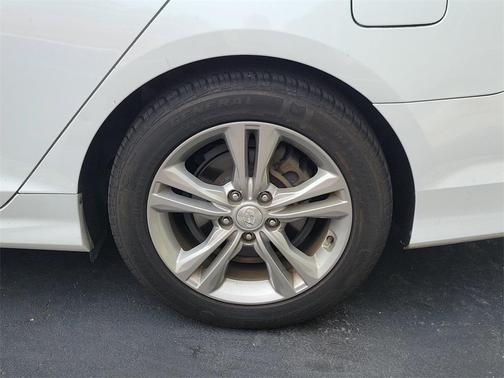 2018 Hyundai SONATA SEL