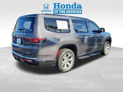 2022 Jeep Wagoneer Series II 4x2