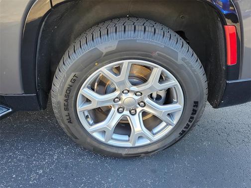 2022 Jeep Wagoneer Series II 4x2